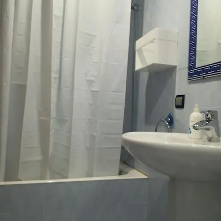 El Ferial Apartman Sarón